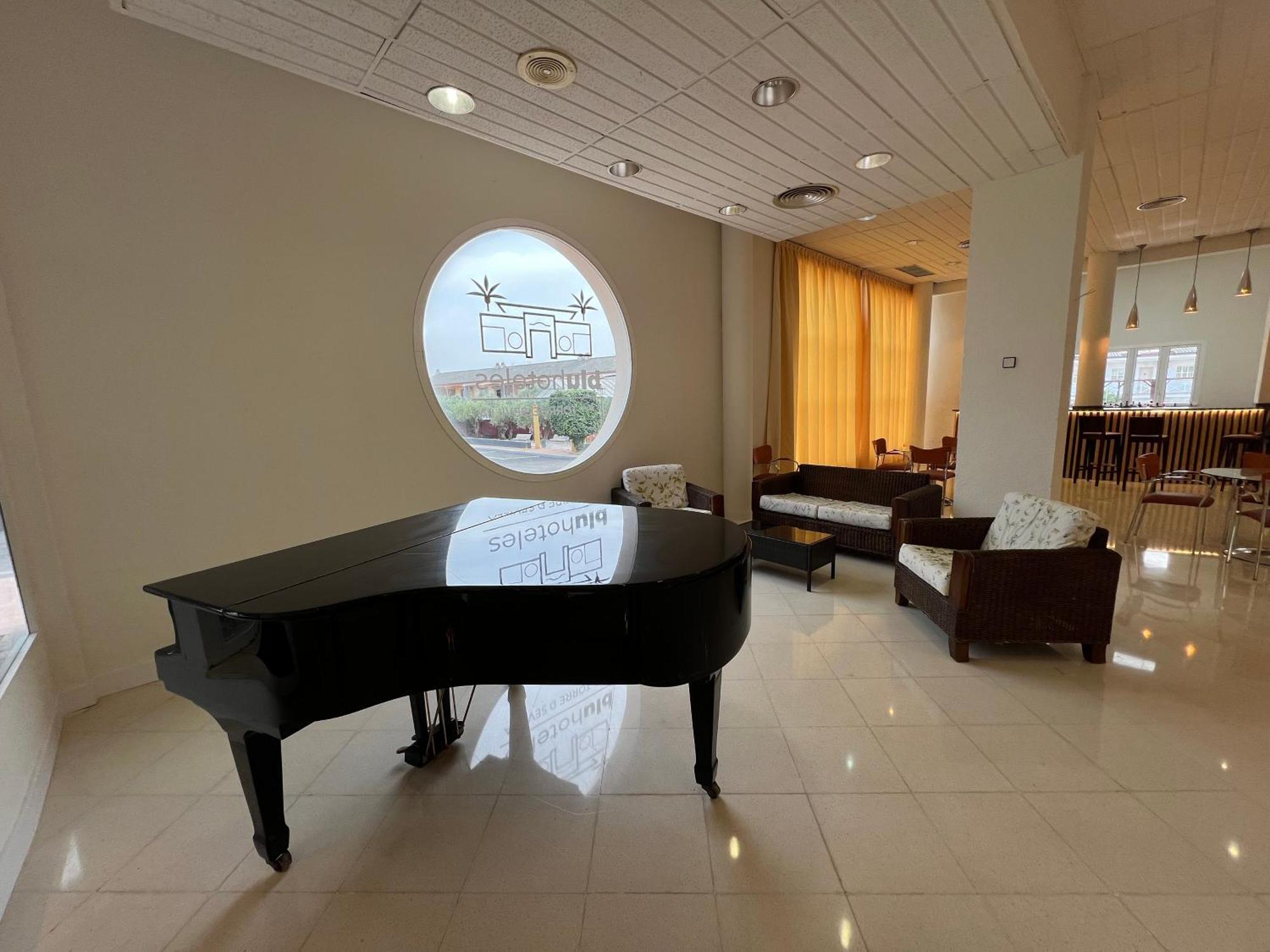 Hospedium Hotel Blu Torre De Sevilla تورّي ذي لا رينا المظهر الخارجي الصورة