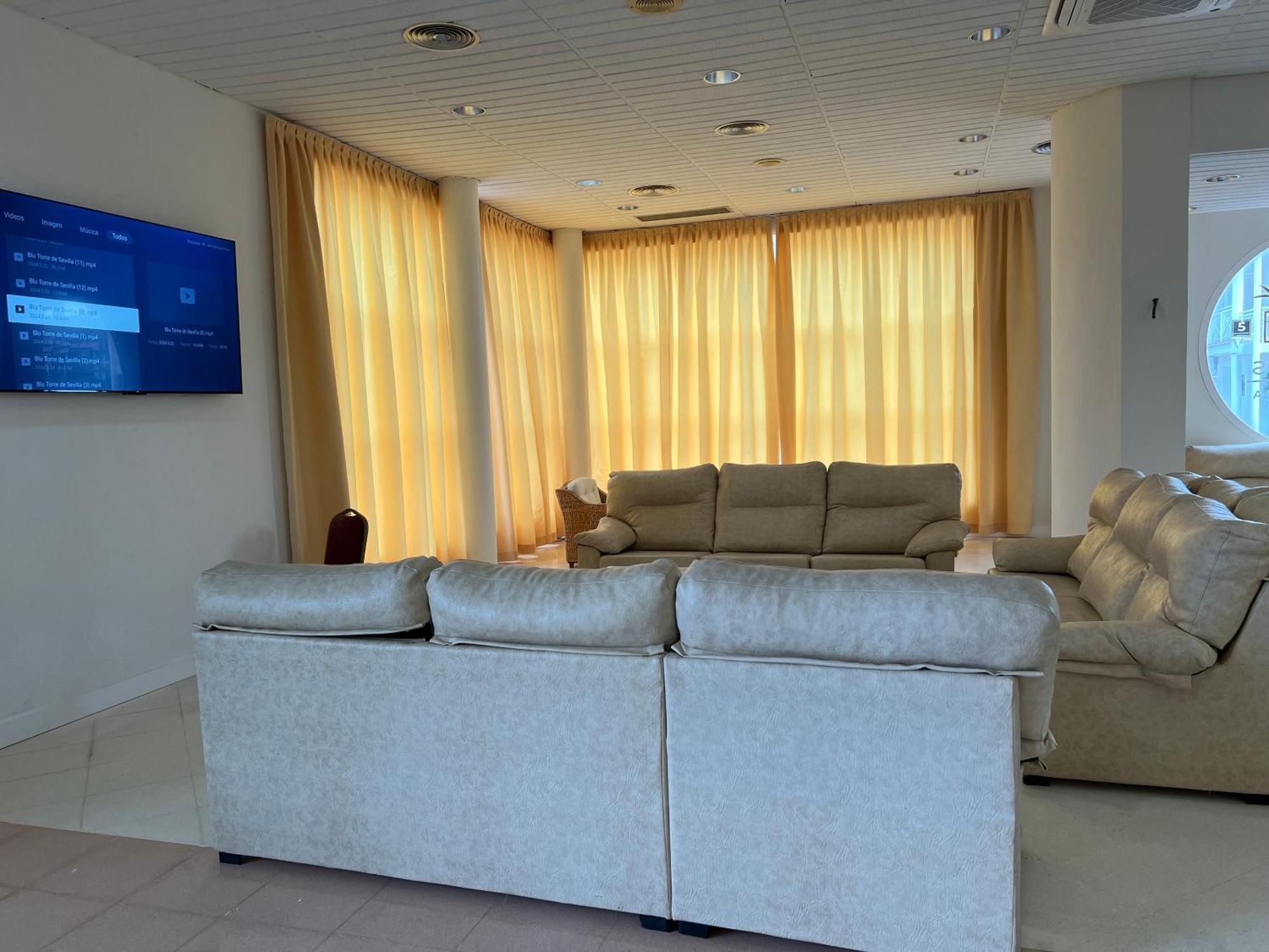 Hospedium Hotel Blu Torre De Sevilla تورّي ذي لا رينا المظهر الخارجي الصورة