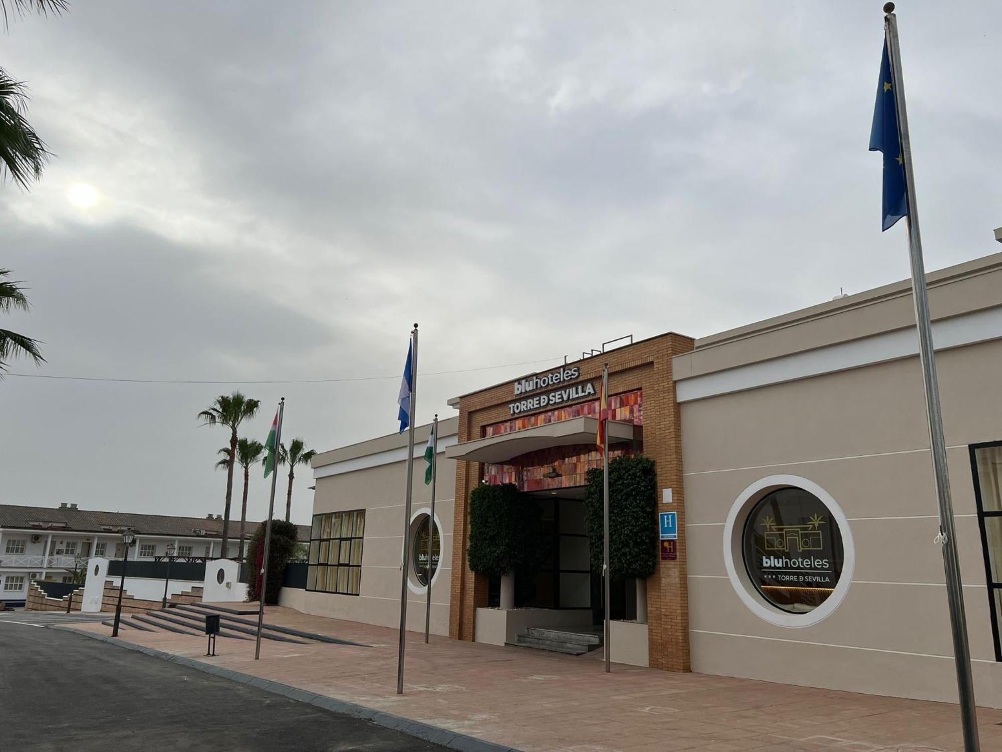 Hospedium Hotel Blu Torre De Sevilla تورّي ذي لا رينا المظهر الخارجي الصورة