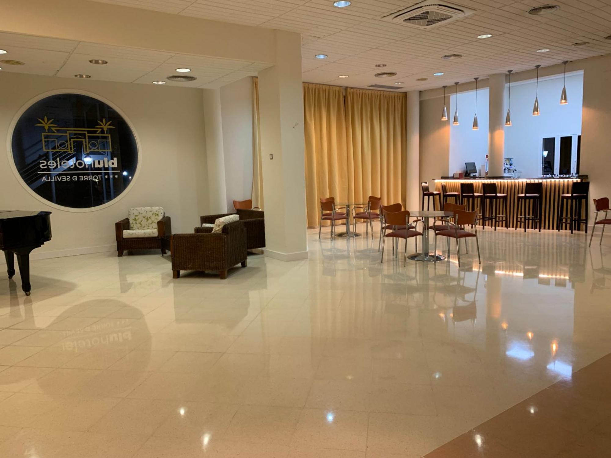 Hospedium Hotel Blu Torre De Sevilla تورّي ذي لا رينا المظهر الخارجي الصورة