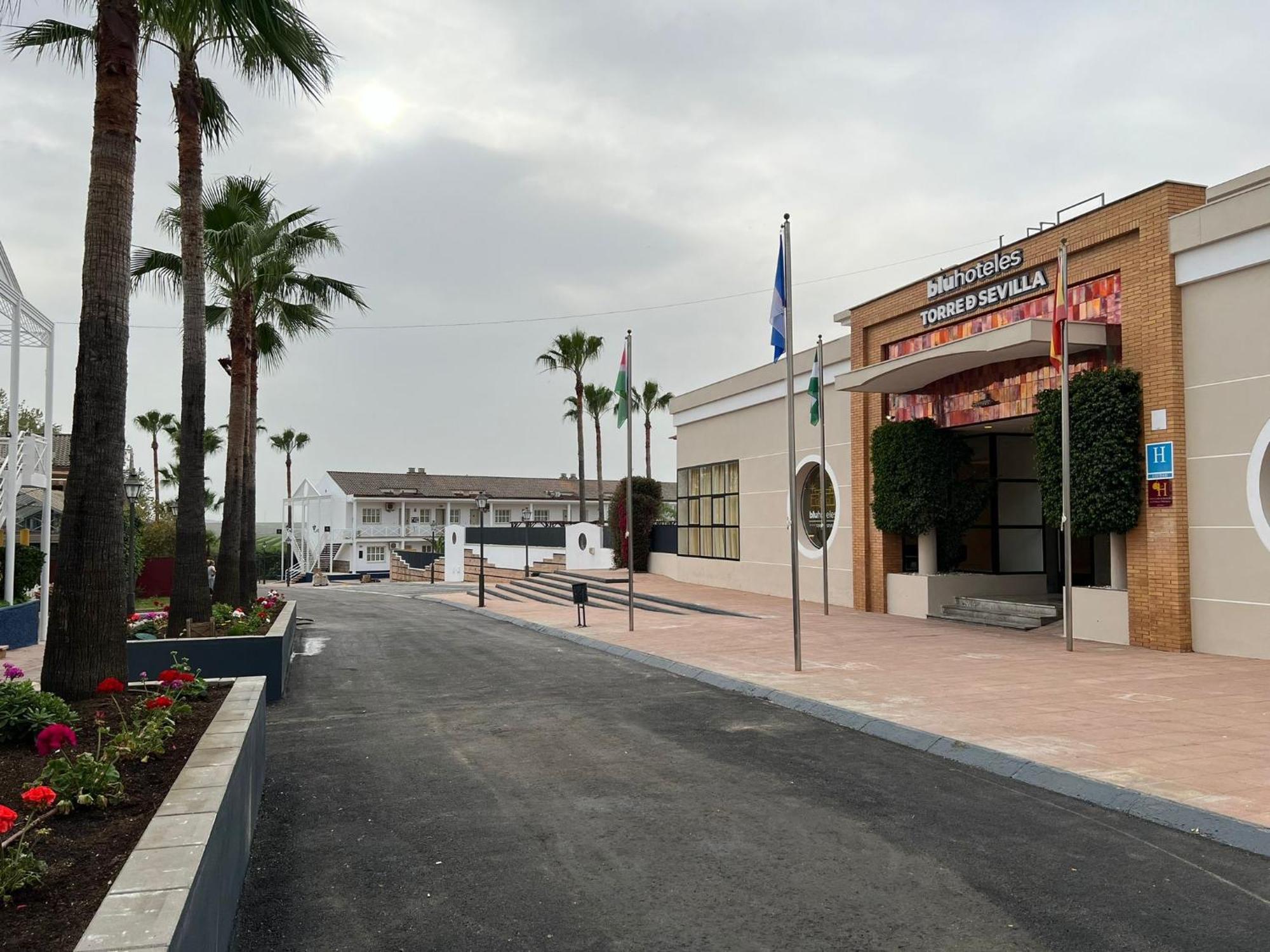 Hospedium Hotel Blu Torre De Sevilla تورّي ذي لا رينا المظهر الخارجي الصورة