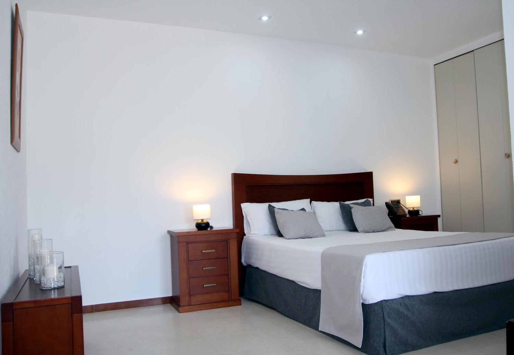 Hospedium Hotel Blu Torre De Sevilla تورّي ذي لا رينا المظهر الخارجي الصورة